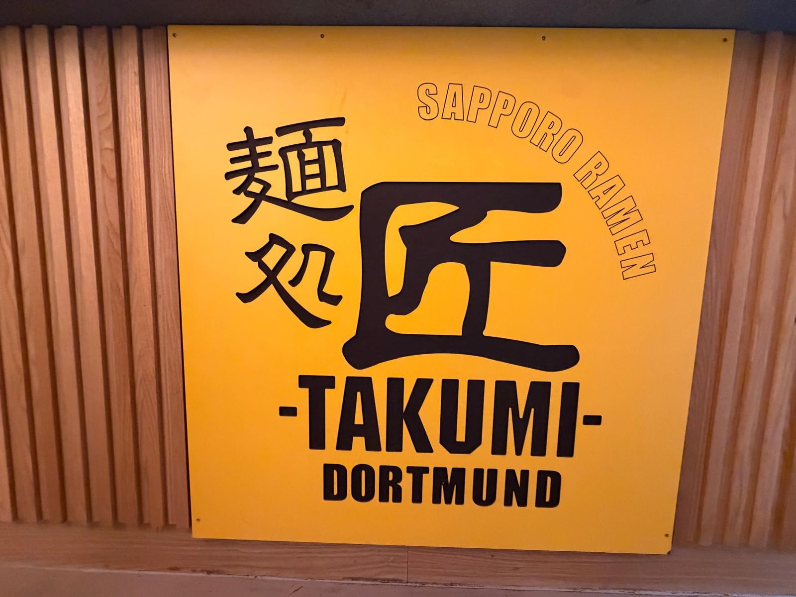 麺処匠 SAPPORO RAMEN -TAKUMI- DORTMUND Wandschild im Restaurant
